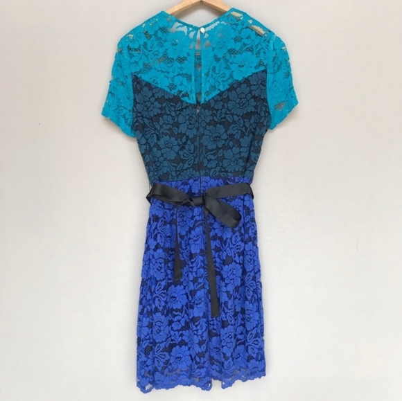 Badgley Mischka lacy blue aqua color block dress w/bead embellished belt size 12 - Picture 8 of 8